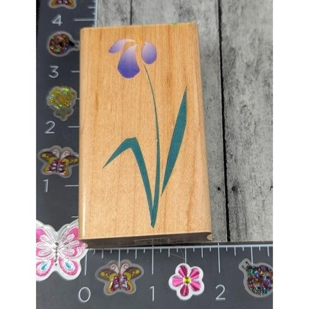 Hero Arts Artistic Iris Flower F2438 Rubber Stamp Wood #L41